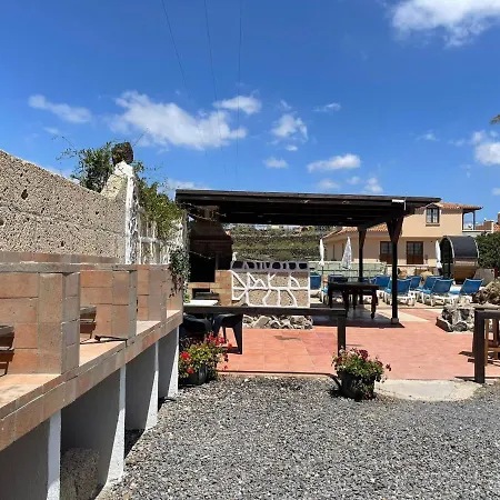 Nashira Hot Tub Piscina Y Jardin Buzanada