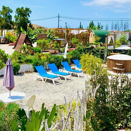 Nashira Hot Tub Piscina Y Jardin 아파트 Buzanada