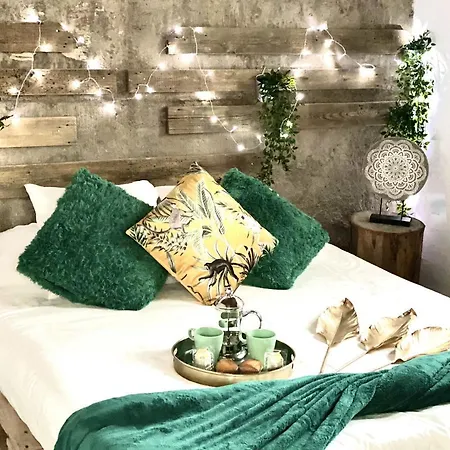 Nashira Hot Tub Piscina Y Jardin Buzanada