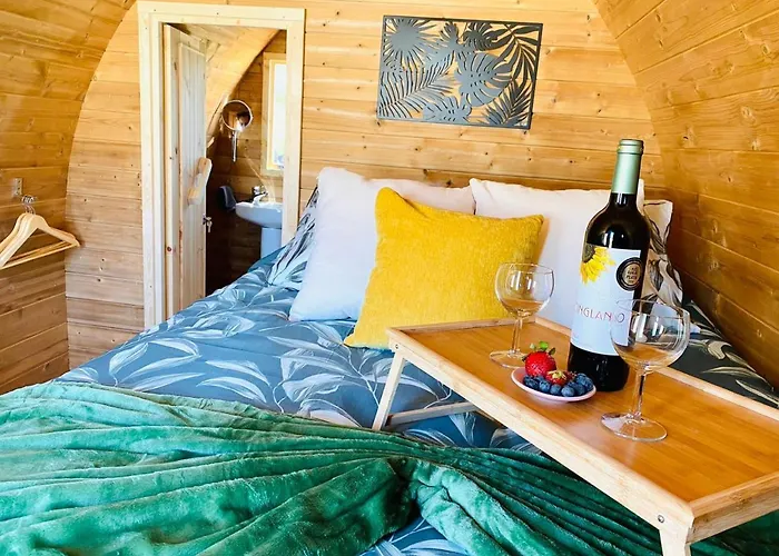 Nashira Hot Tub Piscina Y Jardin * Buzanada