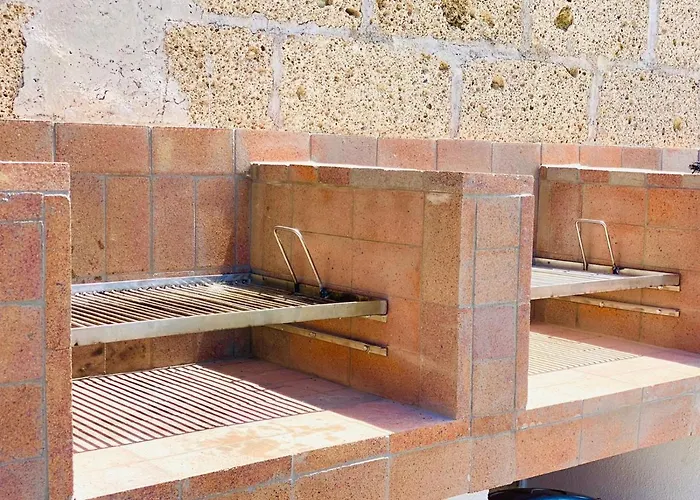 아파트 Nashira Hot Tub Piscina Y Jardin