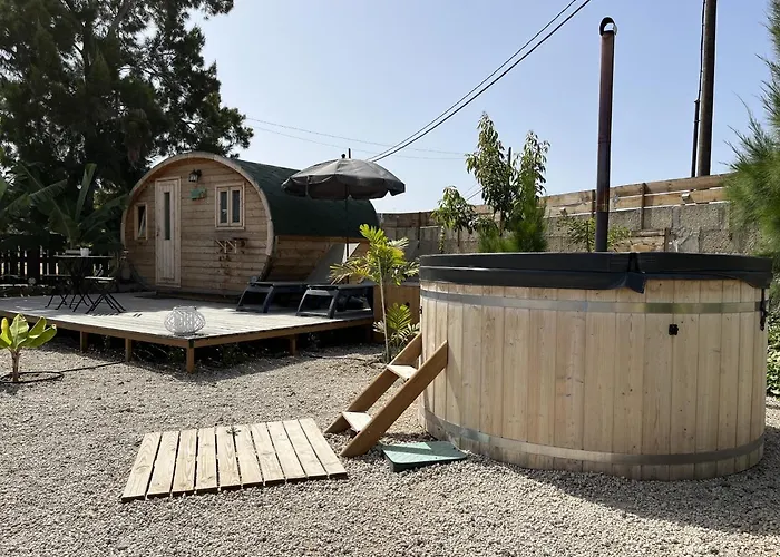 Nashira Hot Tub Piscina Y Jardin 아파트