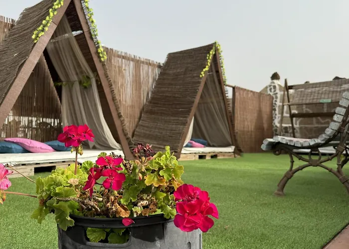 Nashira Hot Tub Piscina Y Jardin 아파트 Buzanada